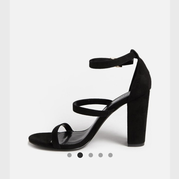 Black heels - Picture 2 of 4